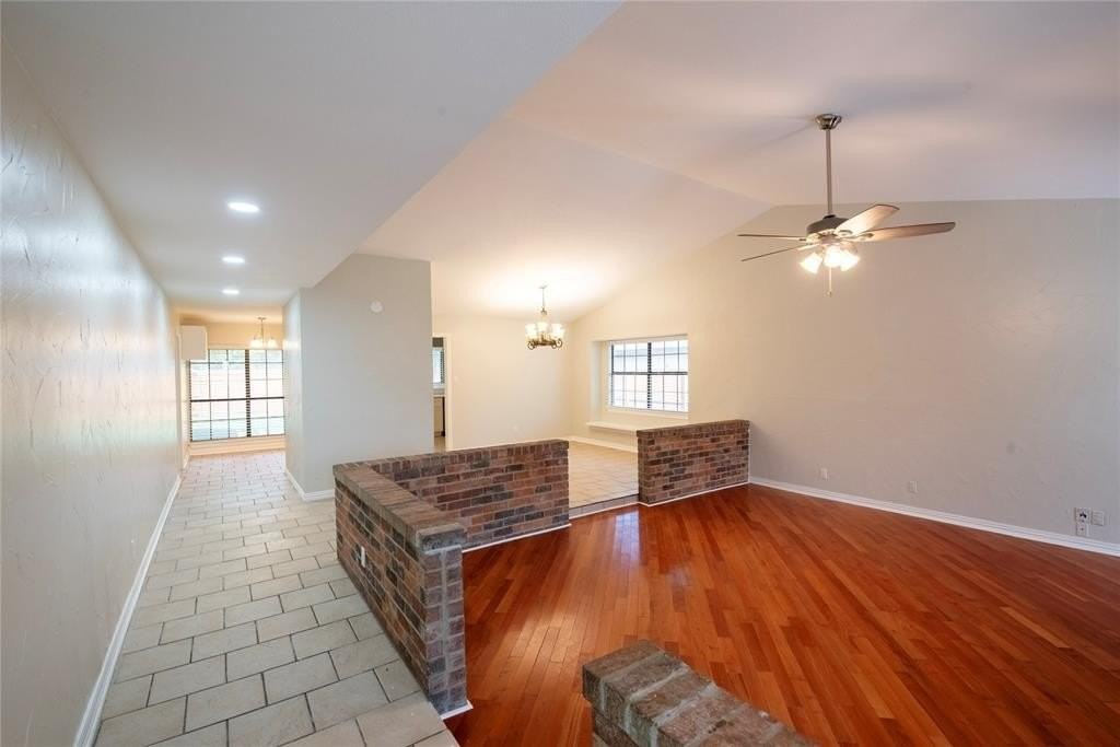 4216 Wayfaring St - Photo 3 of 23