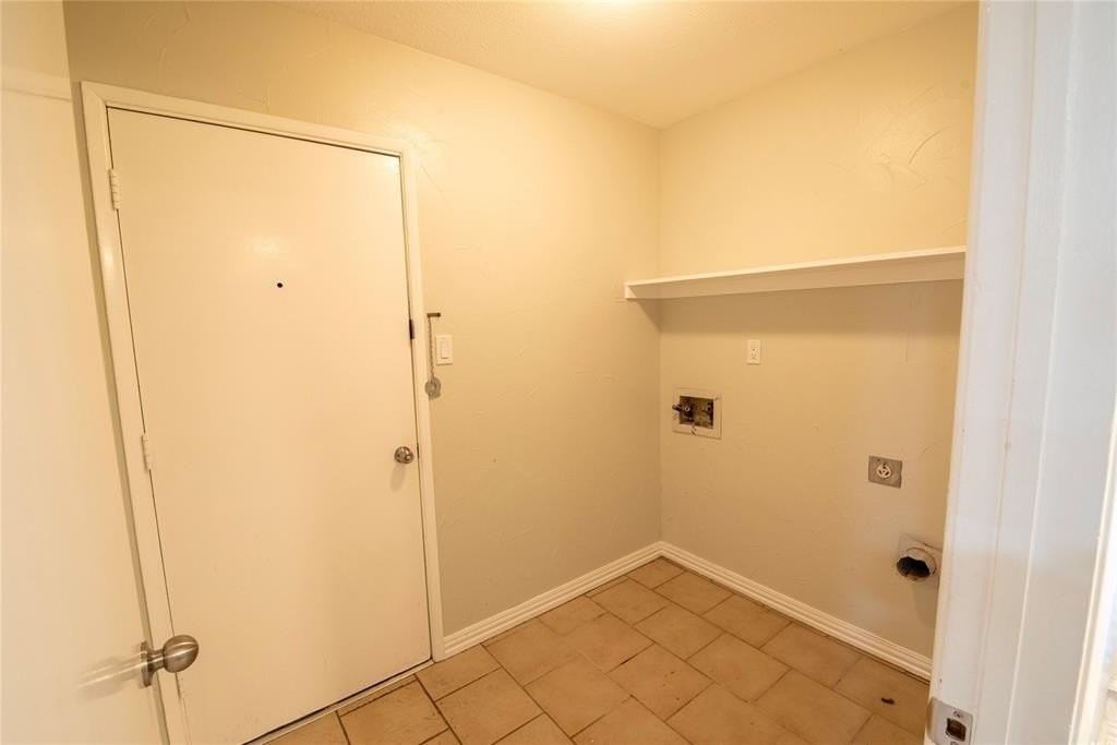 4216 Wayfaring St - Photo 7 of 23