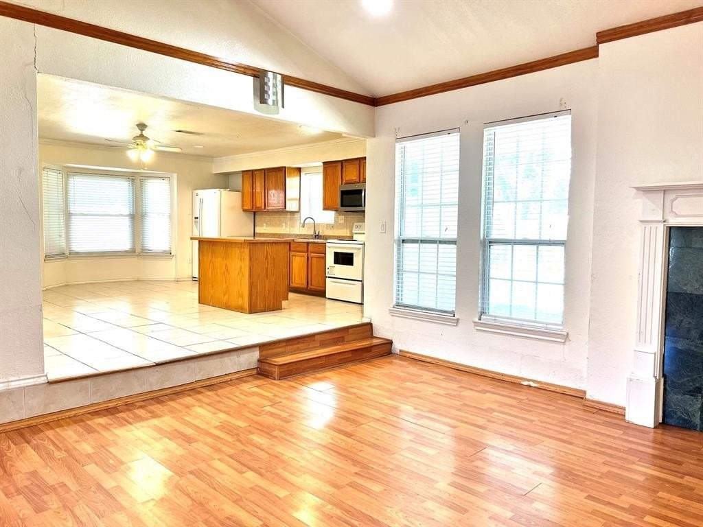 6704 Spoonwood Ln - Photo 2 of 17