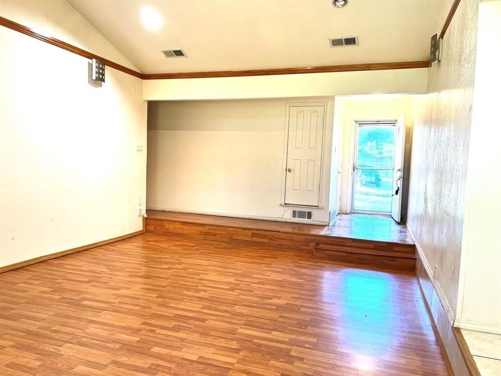 6704 Spoonwood Ln - Photo 6 of 17