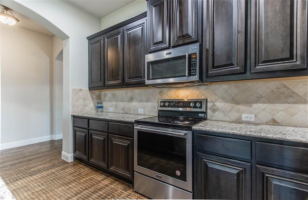 2104 Burke Dr - Photo 5 of 22