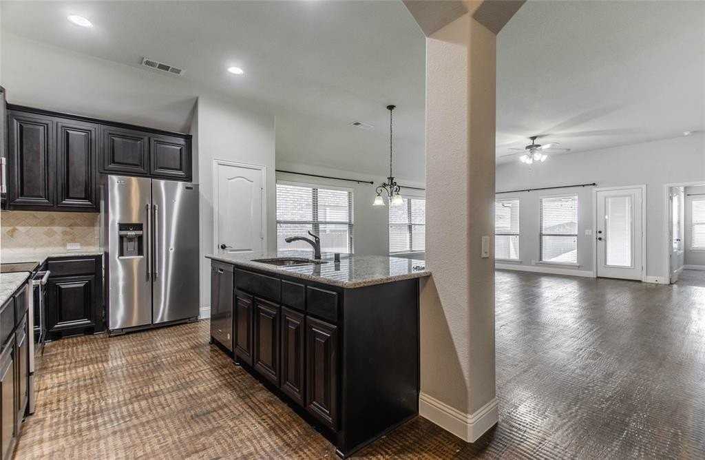 2104 Burke Dr - Photo 6 of 22