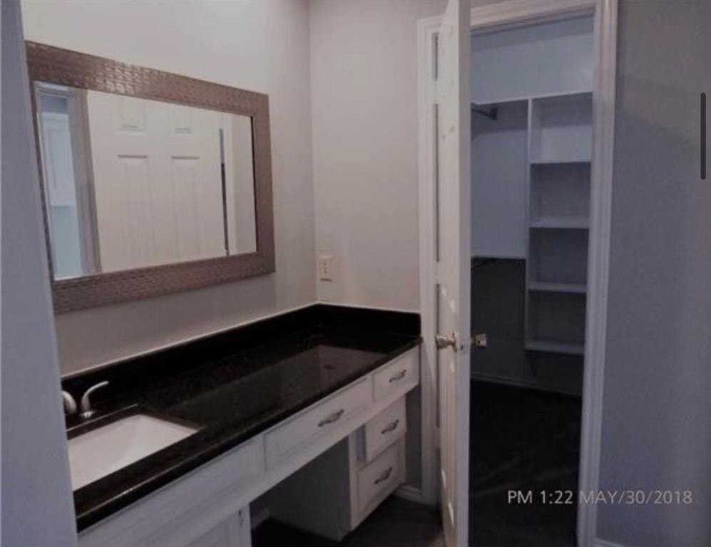 16325 Lauder Ln - Photo 2 of 34