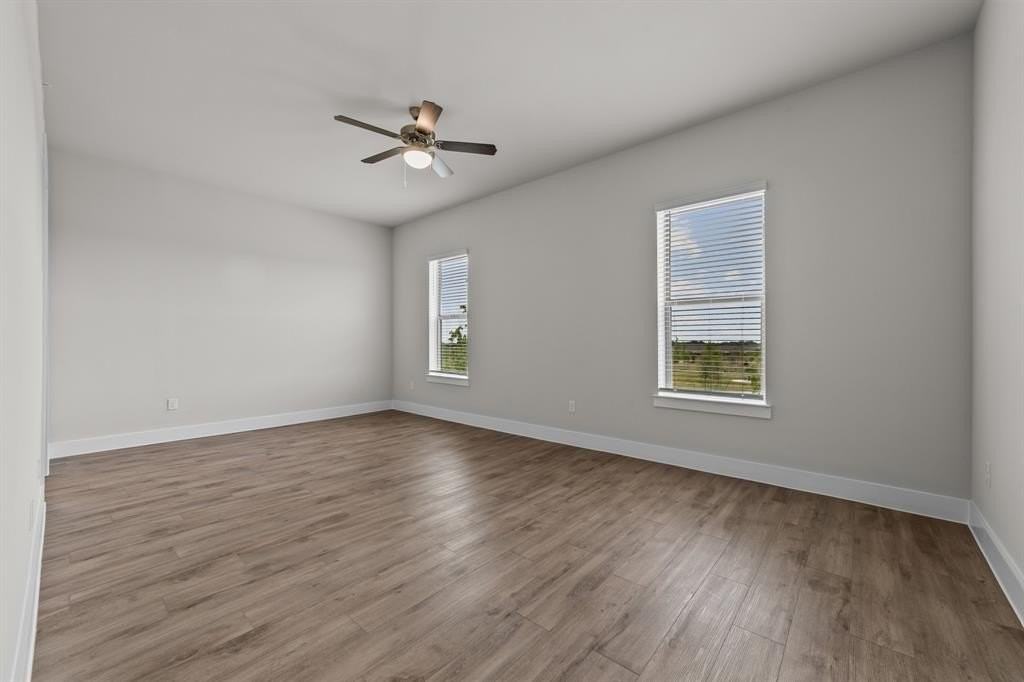 1010 Ebony Dr - Photo 7 of 36