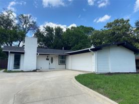 3035 Townsend Dr - Photo 1 of 1