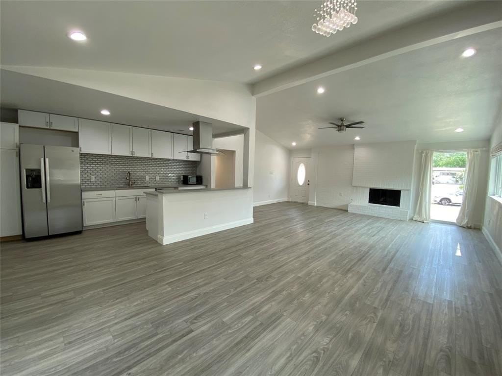 3035 Townsend Dr - Photo 4 of 16