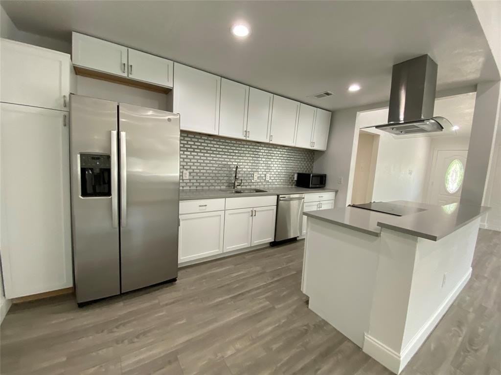 3035 Townsend Dr - Photo 5 of 16