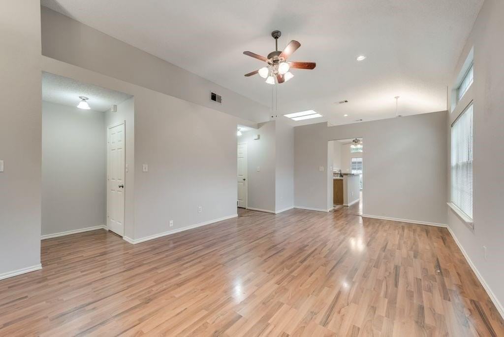 10104 Burgundy Dr - Photo 4 of 17