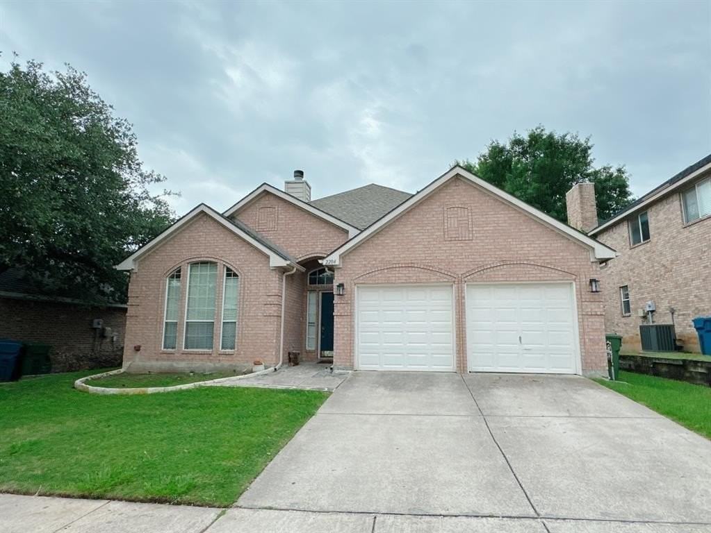 2204 Starleaf Pl - Photo 2 of 24