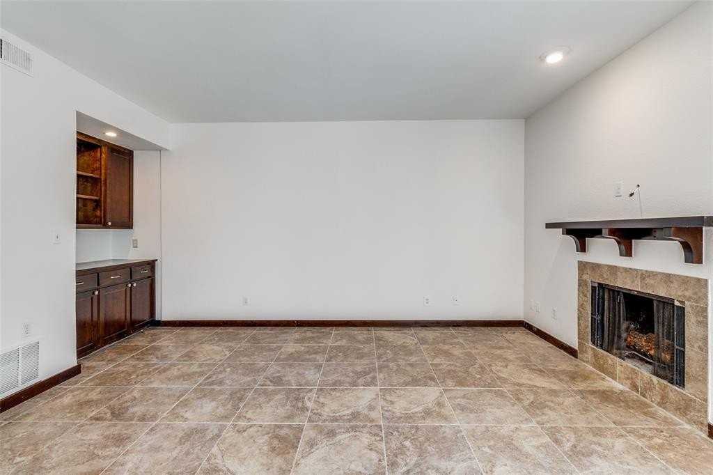 8418 Towneship Ln - Photo 3 of 17