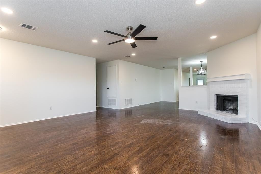 2629 Clear Brook Dr - Photo 2 of 23