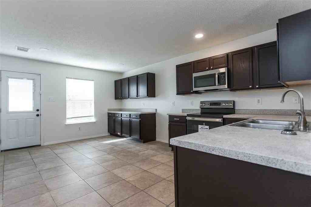 2629 Clear Brook Dr - Photo 7 of 23