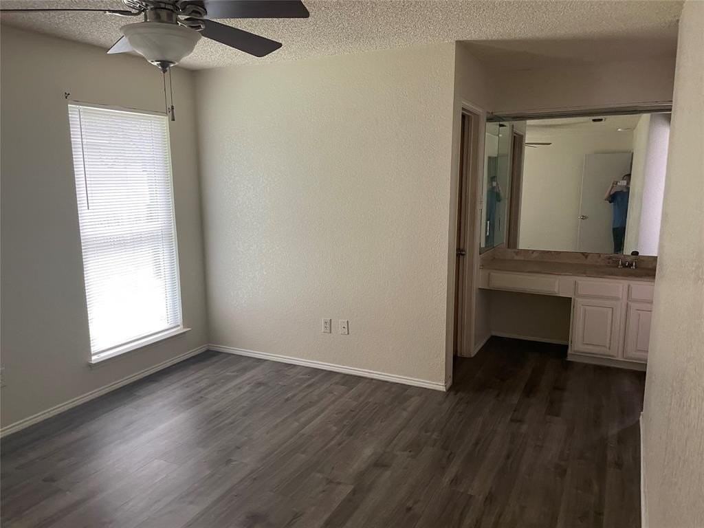 7420 Meadow Creek Dr - Photo 5 of 5