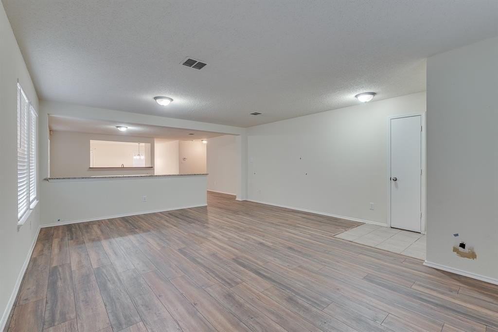 1428 Atkins St - Photo 5 of 15