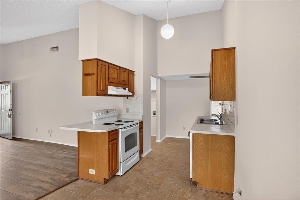 5009 Stage West Dr - Photo 4 of 15