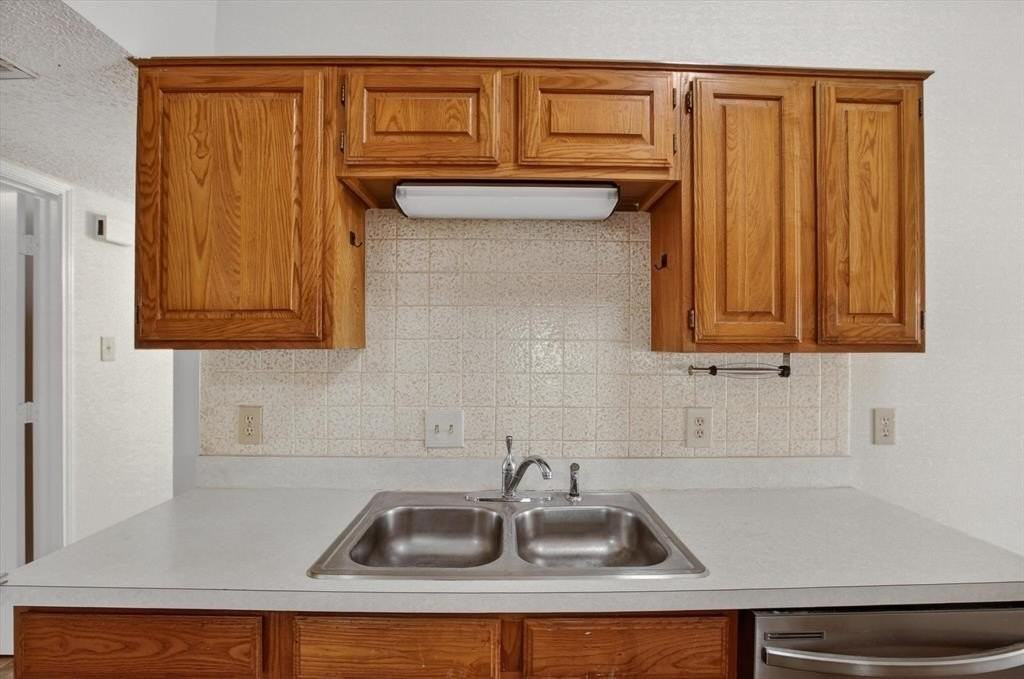 5009 Stage West Dr - Photo 5 of 15