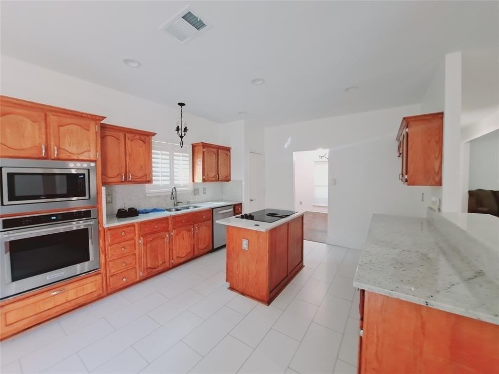 1534 Chapman Dr - Photo 7 of 28