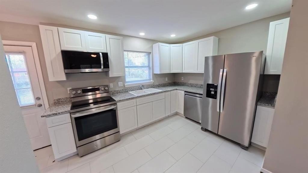 2233 Huskey St - Photo 4 of 23