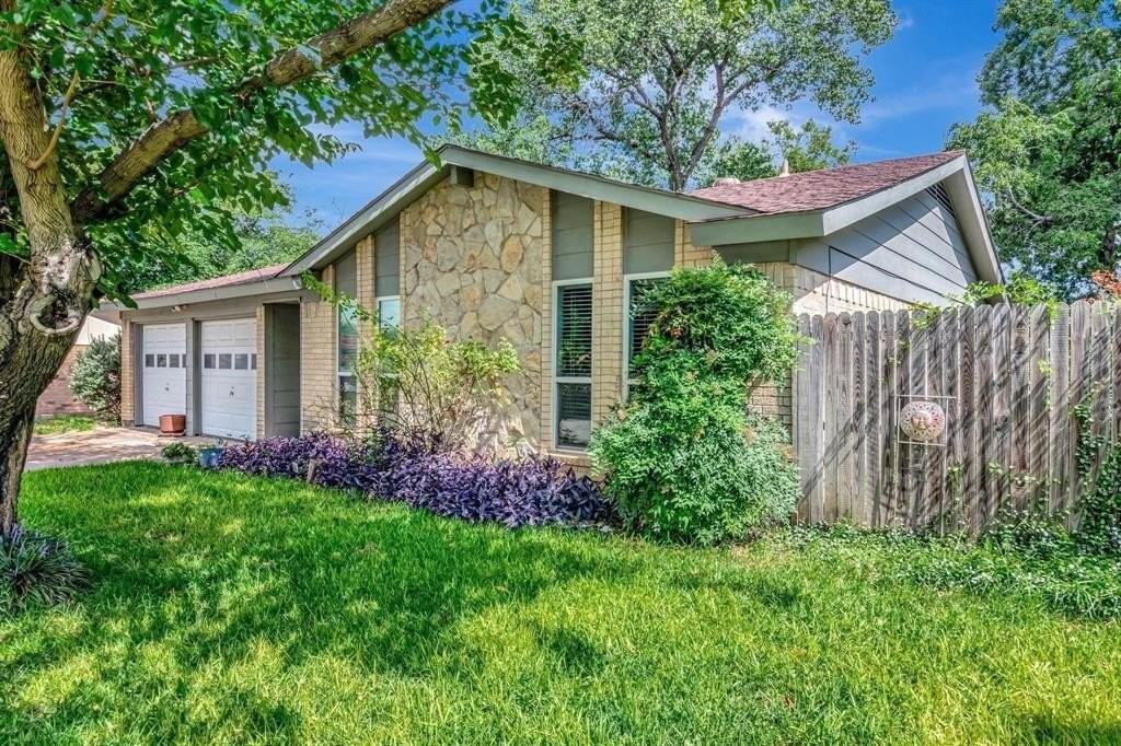 5913 Cathy Ct - Photo 3 of 26