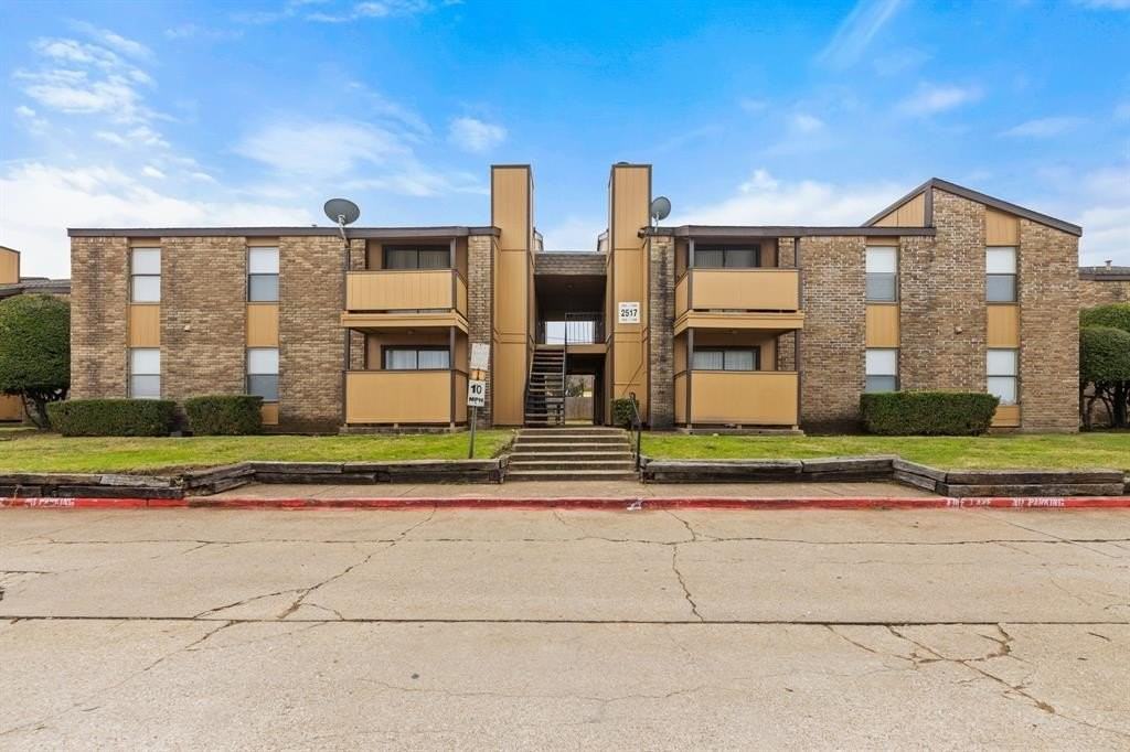 2515 Altamesa Blvd