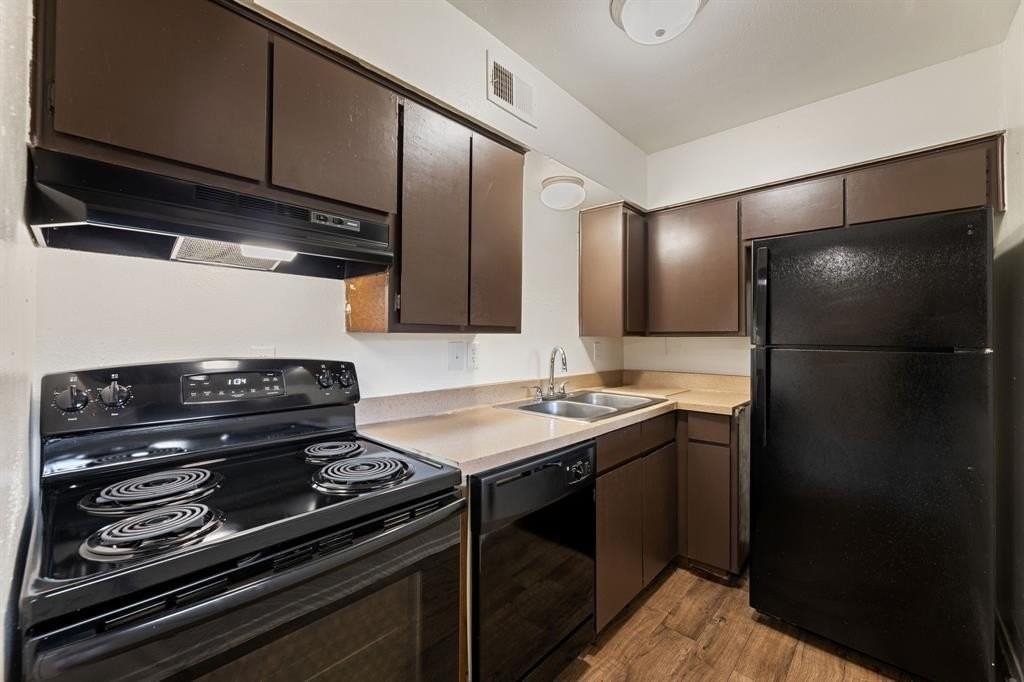 2515 Altamesa Blvd - Photo 7 of 20