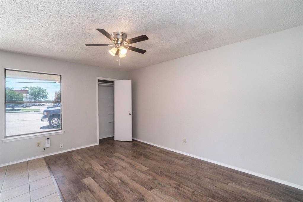 3301 Aurora St #B - Photo 5 of 21