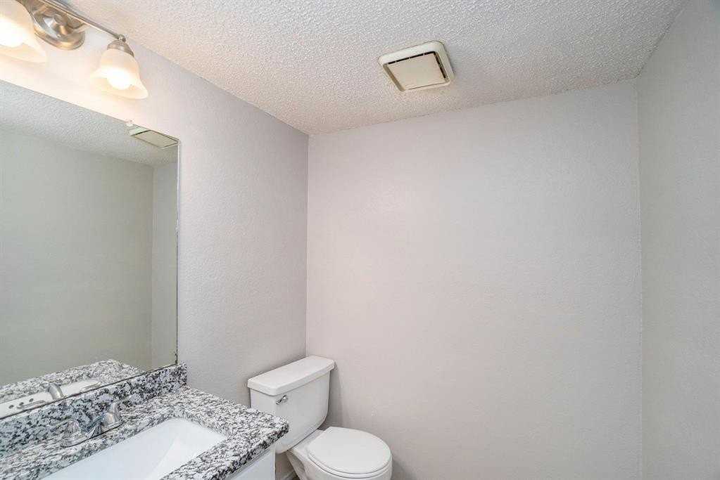 3301 Aurora St #B - Photo 6 of 21