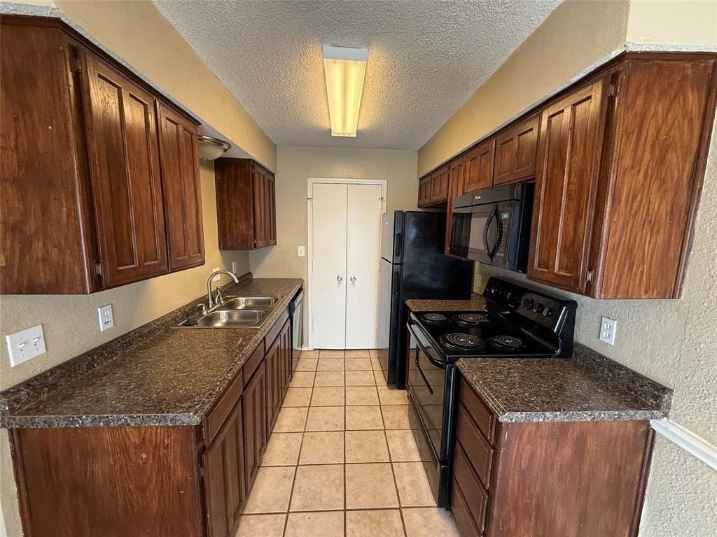 5904 Holiday Ln #B - Photo 3 of 14