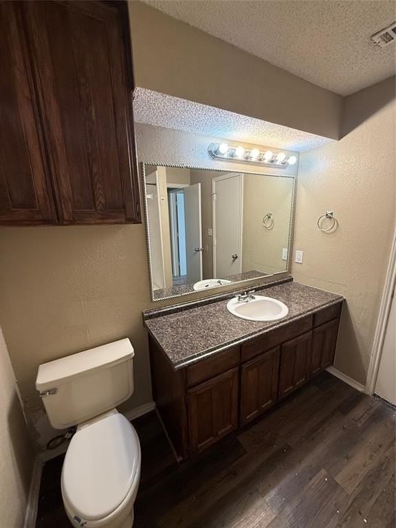 5904 Holiday Ln #B - Photo 7 of 14