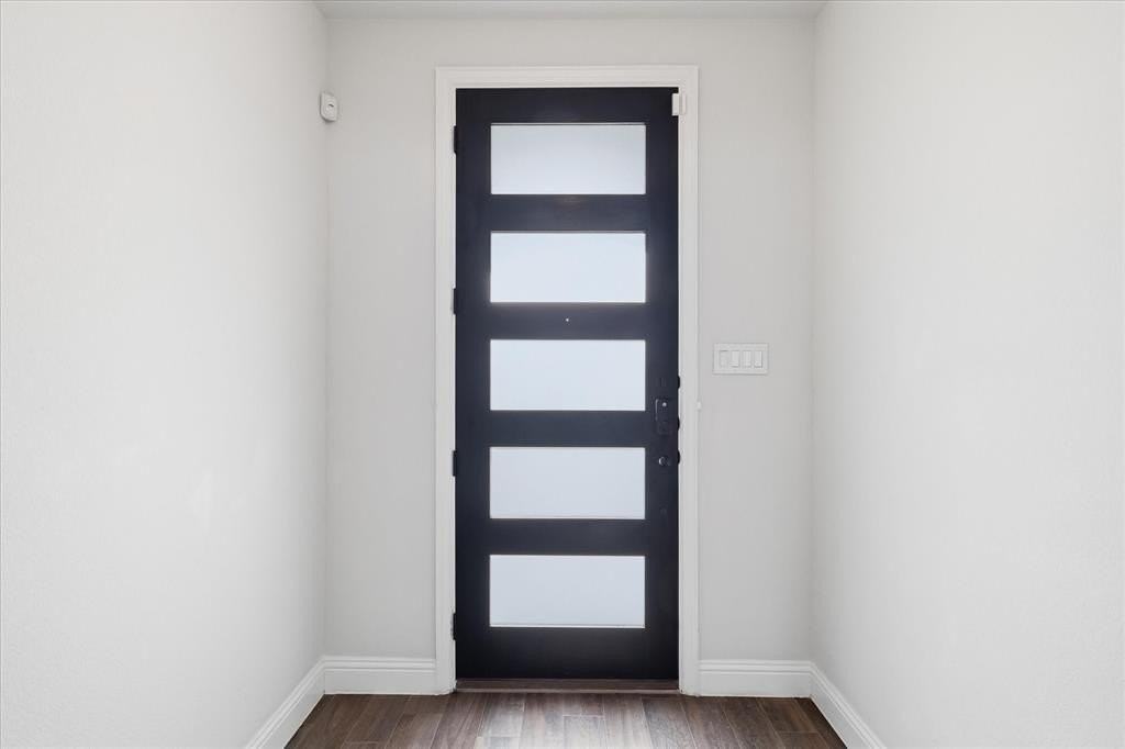 8053 Monks Cap St - Photo 4 of 40