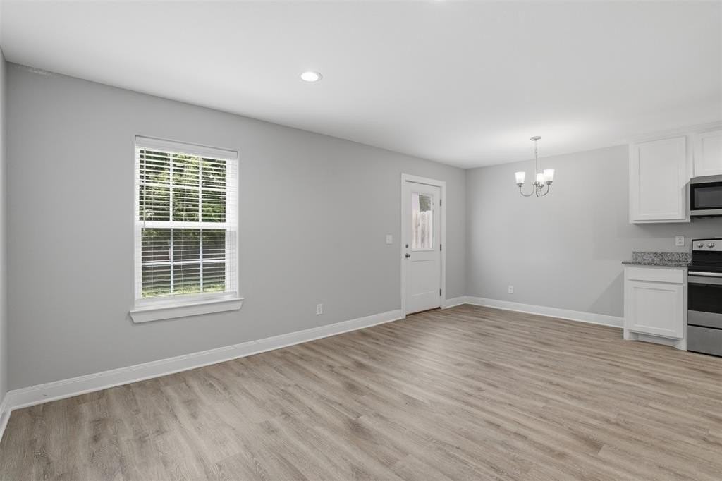 1022 W Shepherd St #1022 - Photo 3 of 27