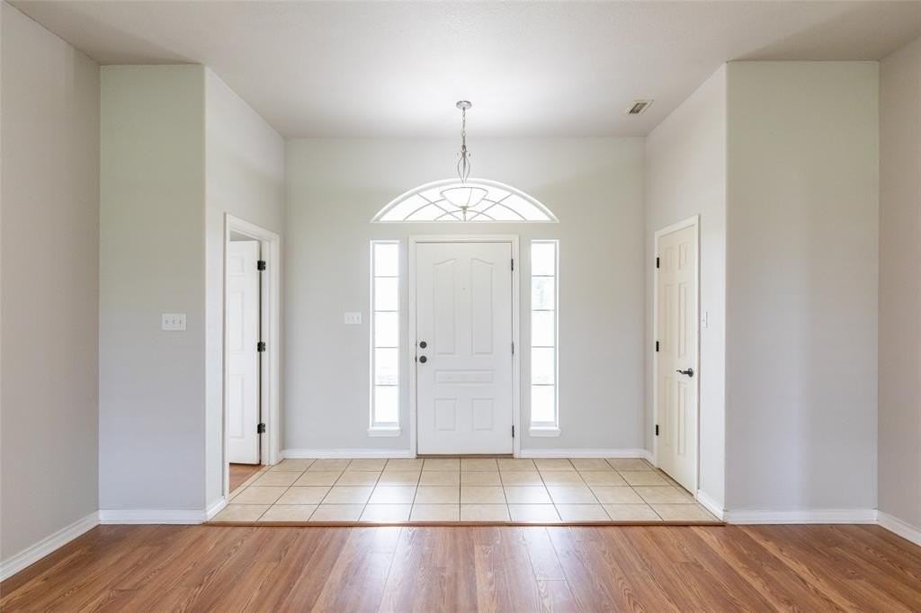 222 Sugar Biscuit Ln - Photo 3 of 40