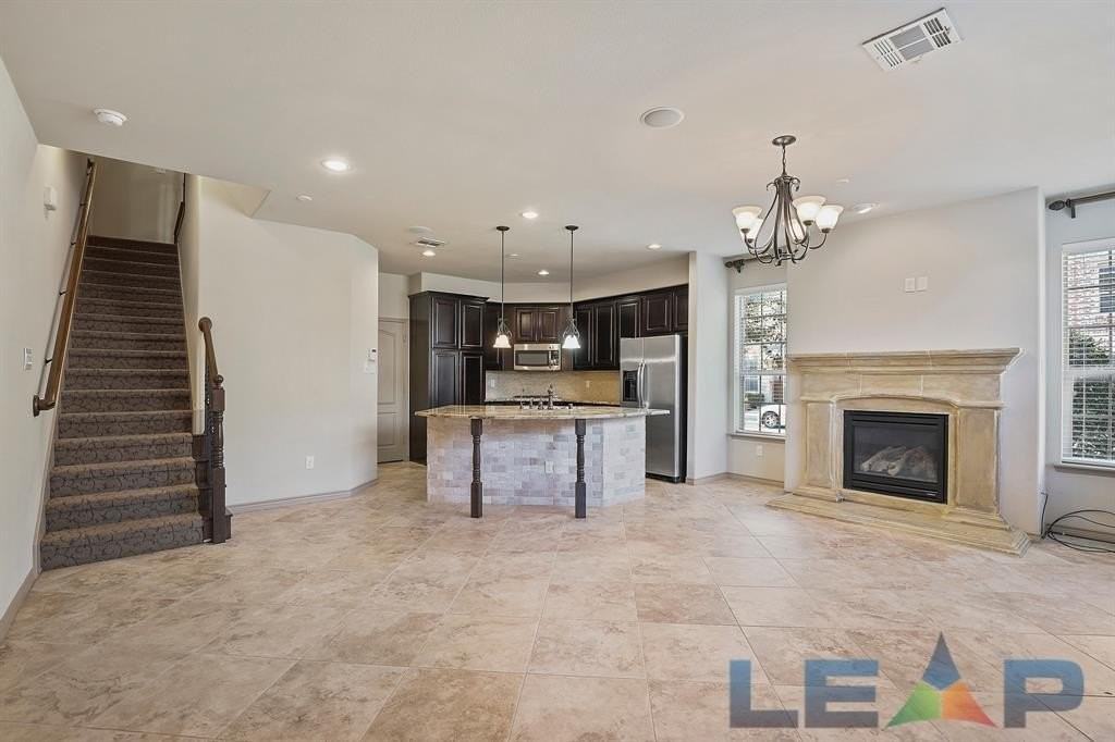 7931 Belinda Ln - Photo 4 of 27