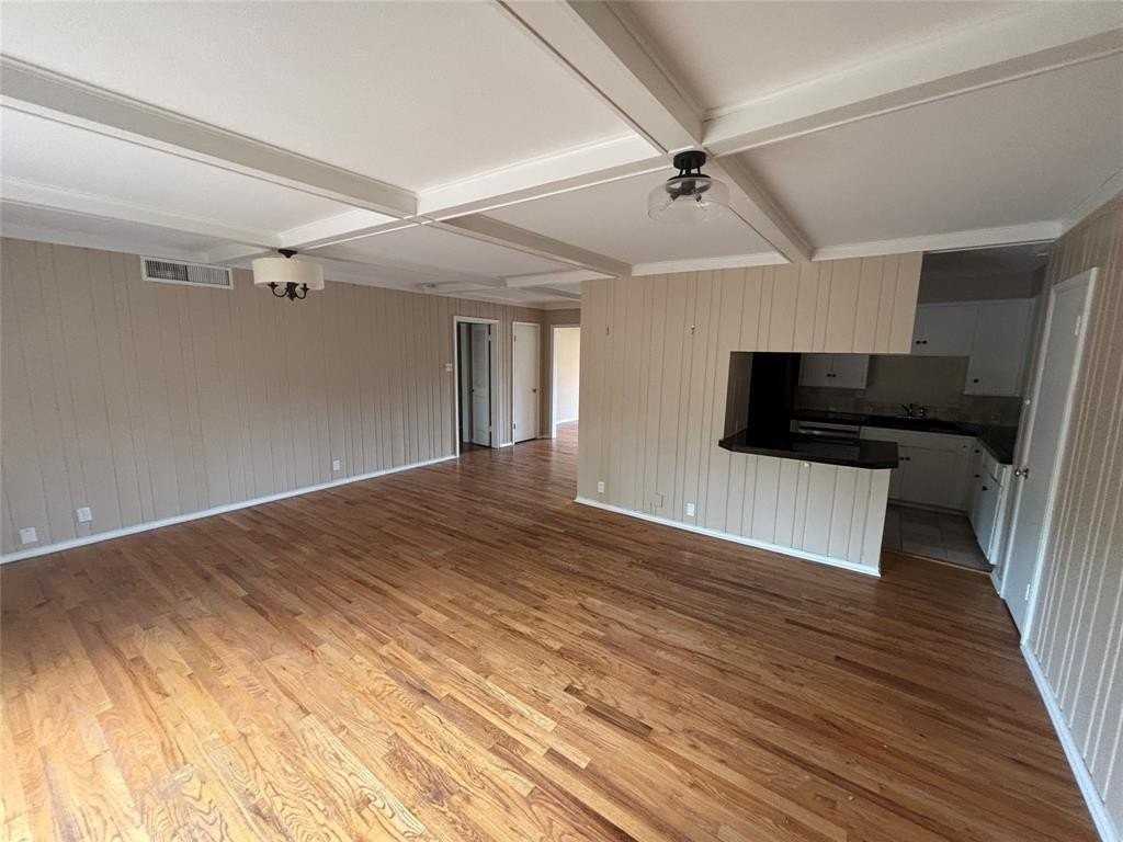 6127 Bandera Ave #B - Photo 7 of 14