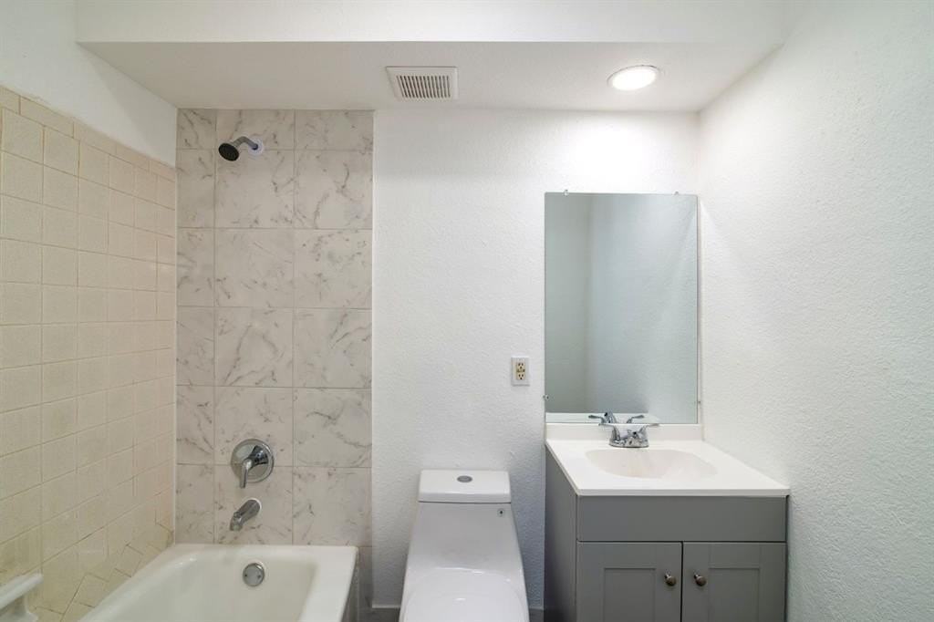 811 S S. Mesquite Street #02 - Photo 3 of 8