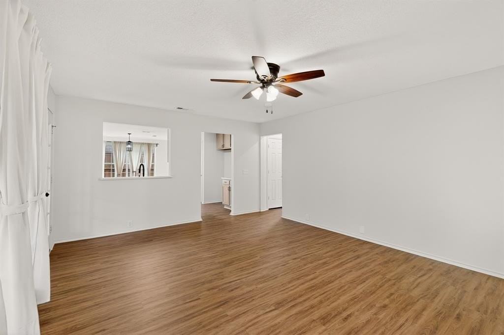 10201 Napa Valley Dr - Photo 7 of 40