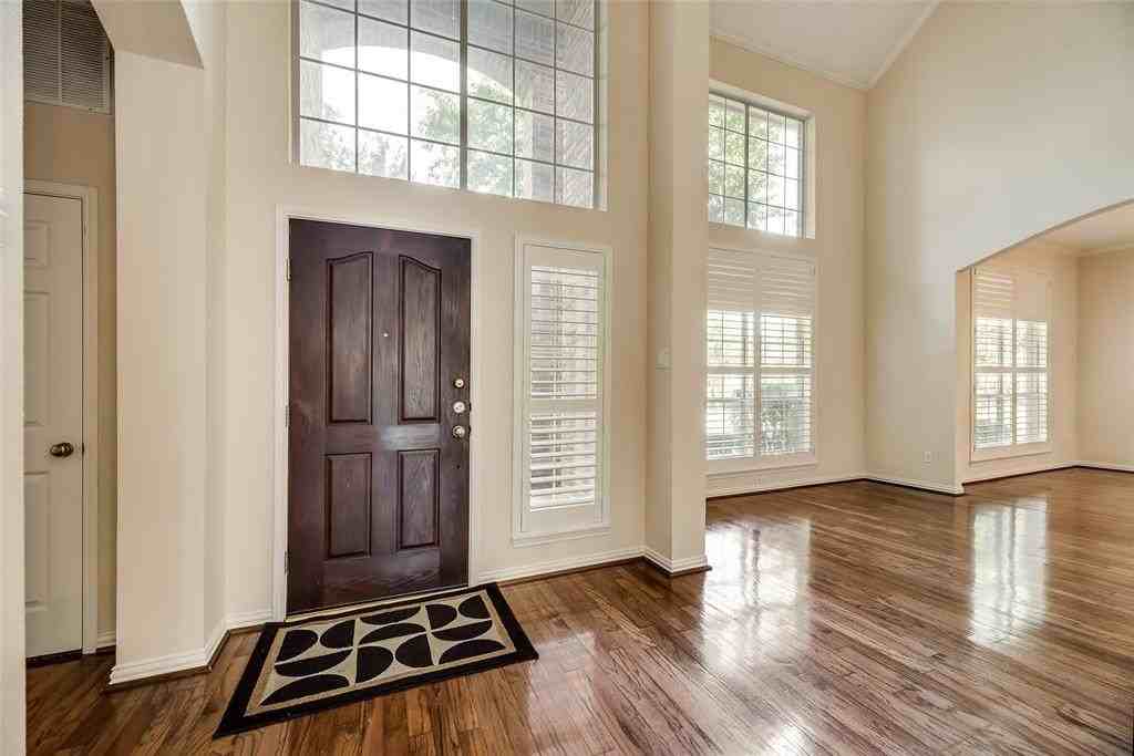 3902 Harlington Ln - Photo 5 of 31