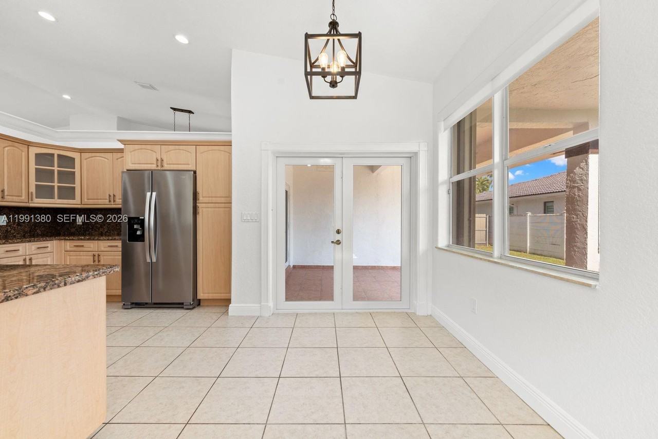 2891 Sw 143rd Pl - Photo 5 of 8