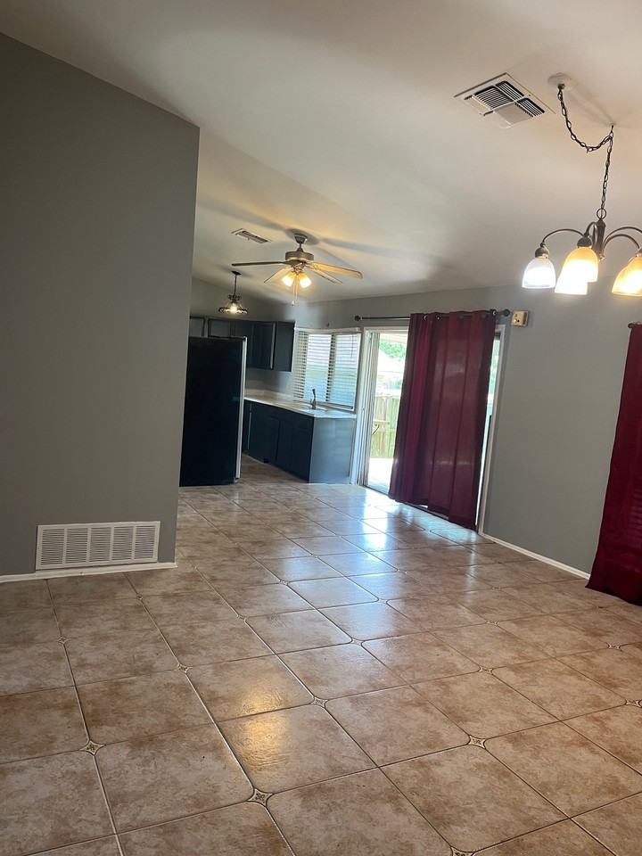 12315 Constitution St - Photo 6 of 17