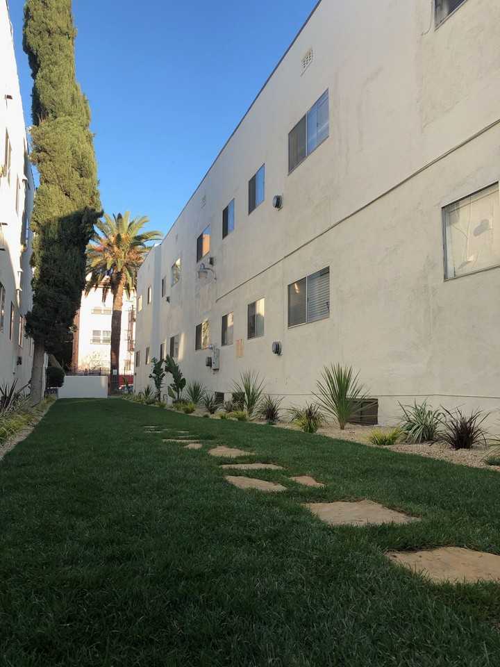 Oxford I Apartments | Charming Studio Apartments in Koreatown - Photo 7 of 7