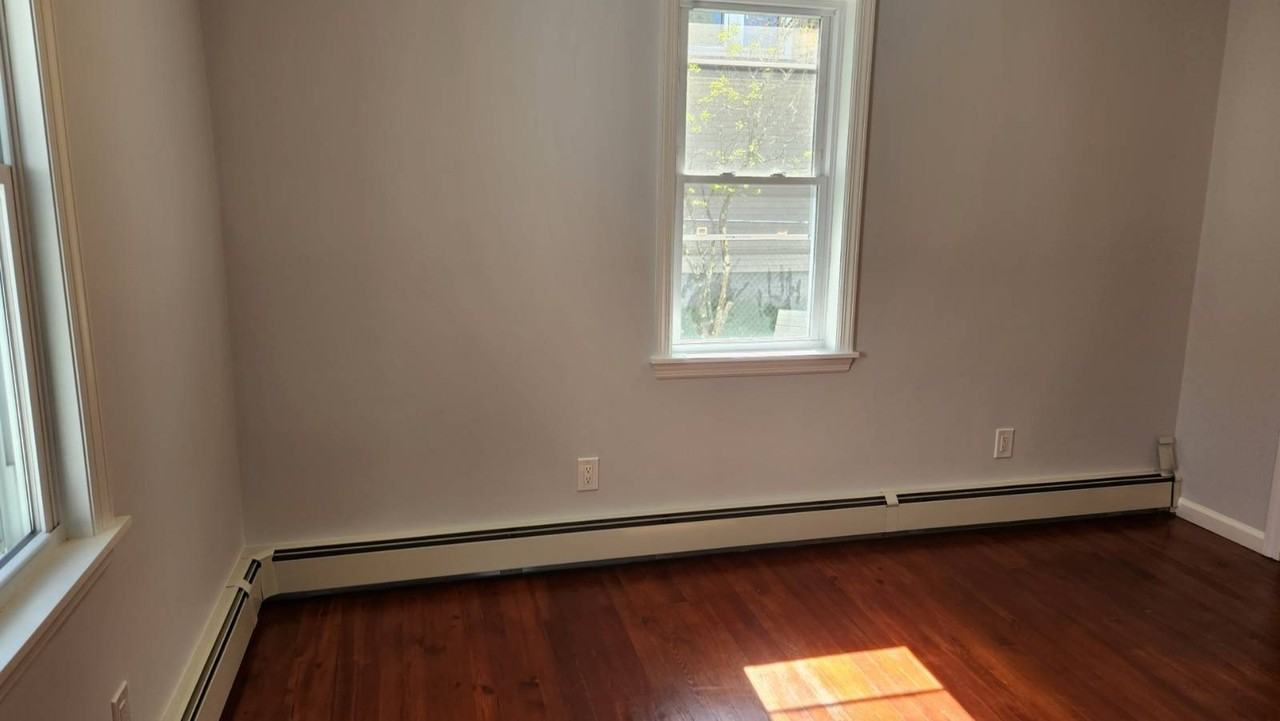 45 Woodcliff Ave - Photo 5 of 13