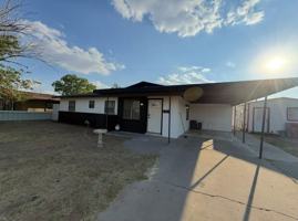 featured image of 452 N B Ave
