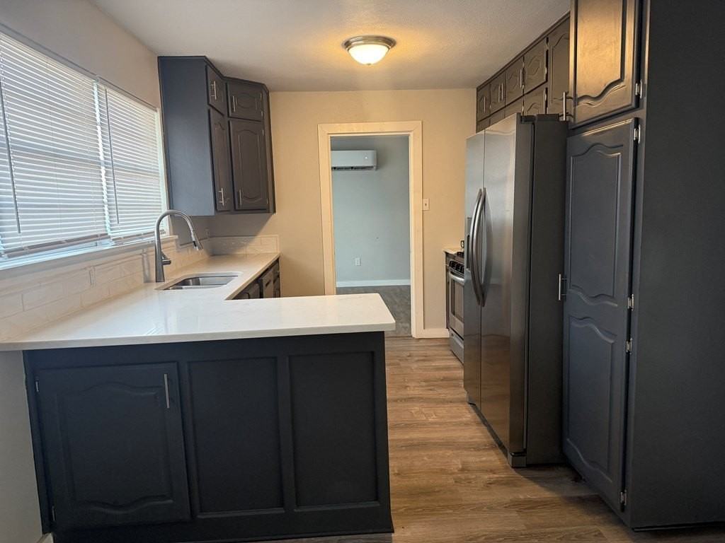 2705 Cambridge St - Photo 6 of 21