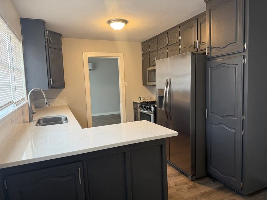 2705 Cambridge St - Photo 7 of 21