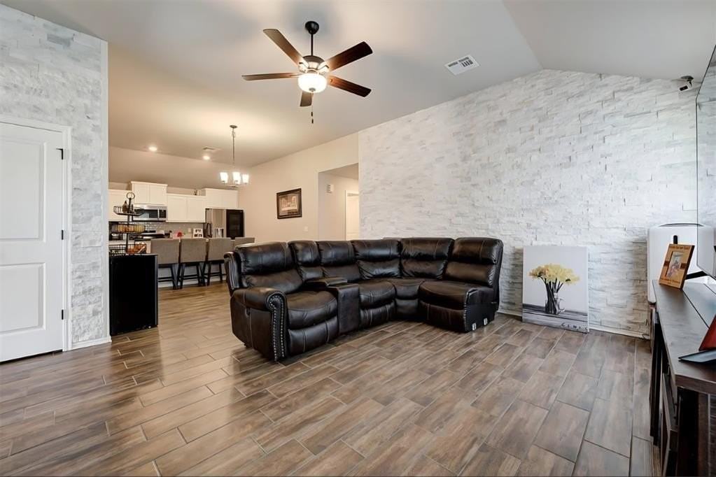 11652 Sw 12th St - Photo 4 of 10
