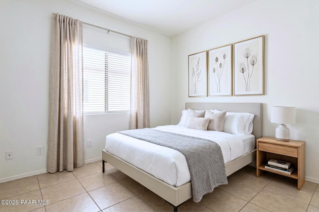 352 W Delano St #1 - Photo 4 of 6