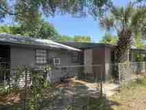 1036 Hawthorn Dr #B - Photo 1 of 1