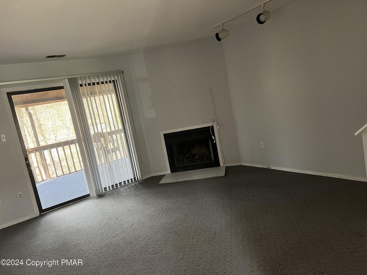 509 Wales Ct - Photo 2 of 22