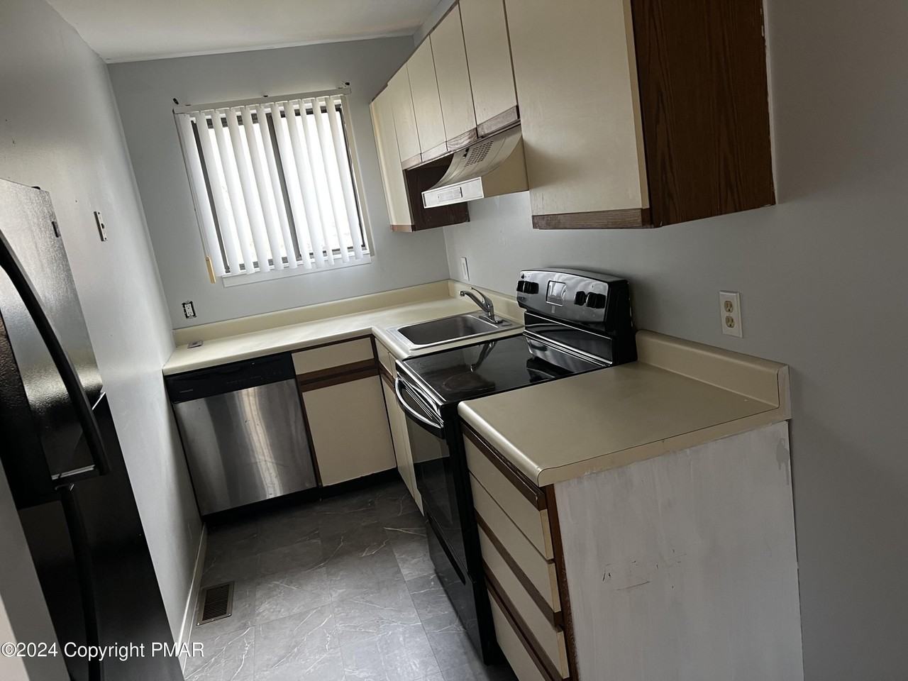 509 Wales Ct - Photo 5 of 22