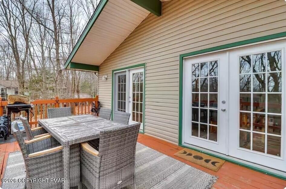 115 Oak Pl - Photo 2 of 9